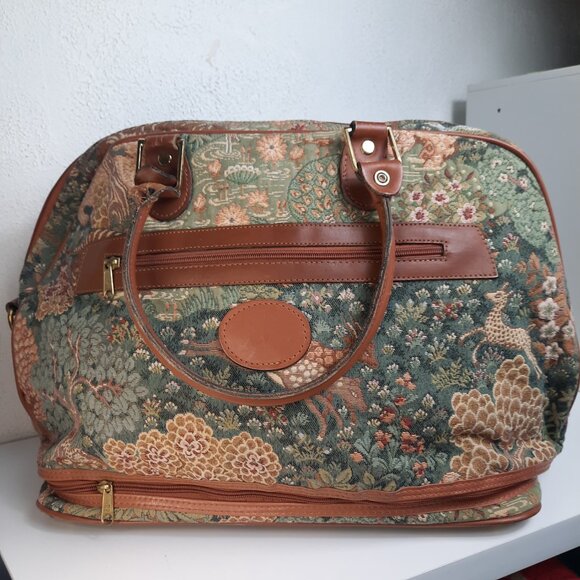 Vintage Expandable Tapestry Bag Overnight Bag  Tote Pegasus Cottagecore Floral - Picture 2 of 16